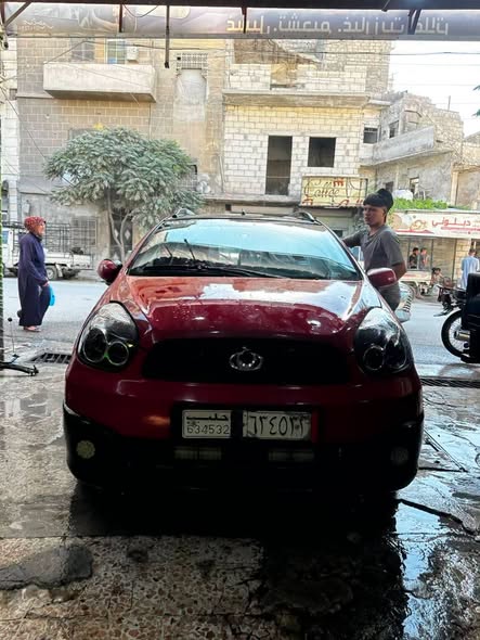 جيلي باندا كروس 2012 - صورة 2