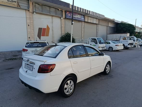 كيا ريو 2011 - صورة 5