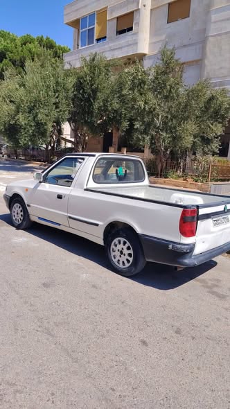 سكودا بيك أب 2000 - صورة 1