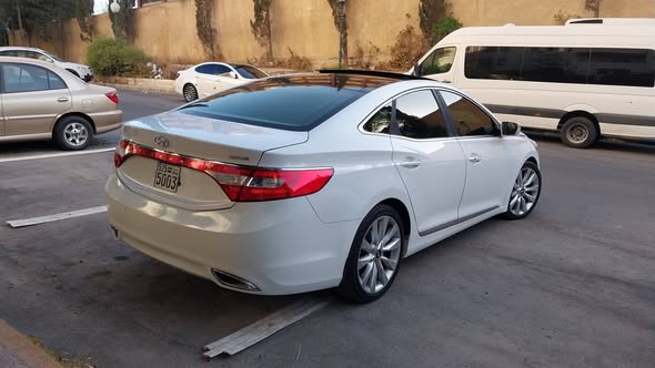 هيونداي ازيرا 2014 - صورة 4