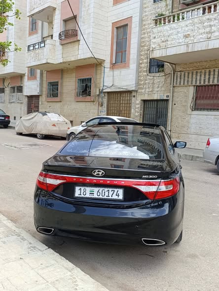 هيونداي أزيرا 2012 - صورة 2