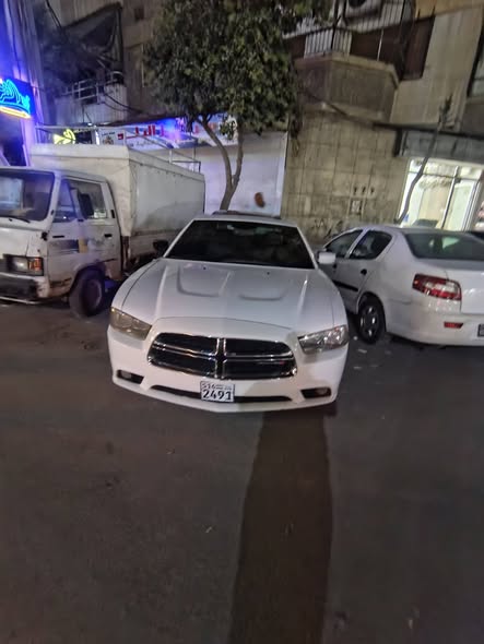 دودج تشارجر 2012 - صورة 1