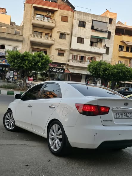 كيا فورتي 2010 - صورة 5