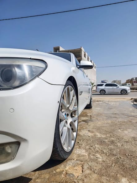 بي إم دبليو 750 2011 - صورة 3