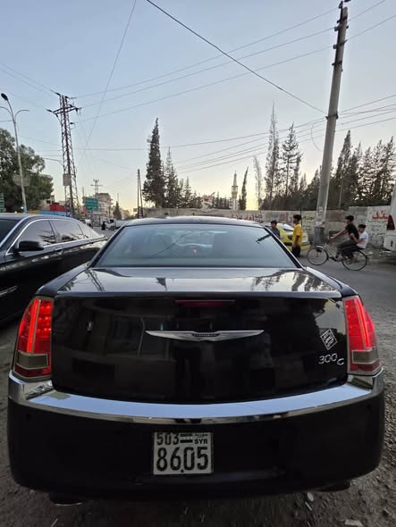 كرايزر 300C 2012 - صورة 3