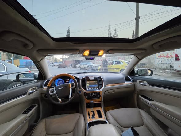 كرايزر 300C 2012 - صورة 5