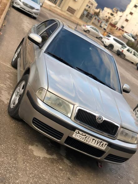 سكودا اوكتافيا 2010 - صورة 2