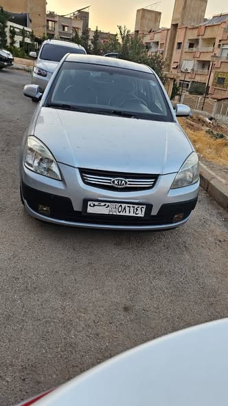 كيا ريو 2010 - صورة 1