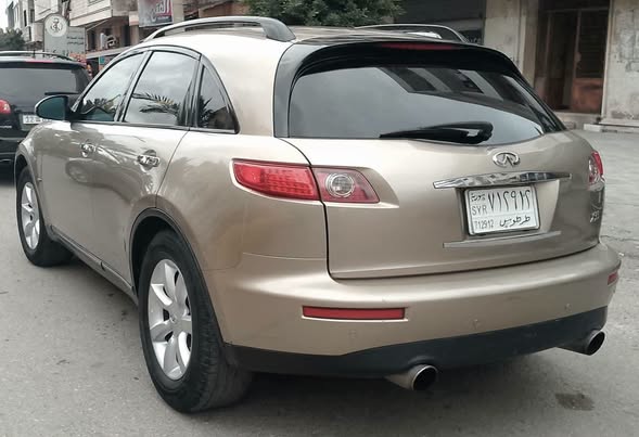 نيسان إنفينيتي FX35 2005 - صورة 3
