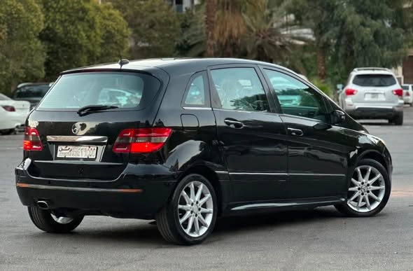 مرسيدس B180 2007 - صورة 3