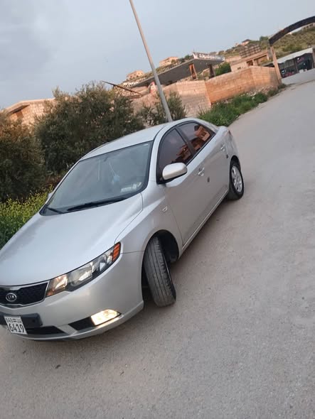 كيا فورتي 2012 - صورة 1
