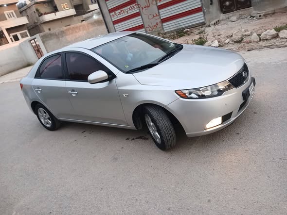 كيا فورتي 2012 - صورة 5