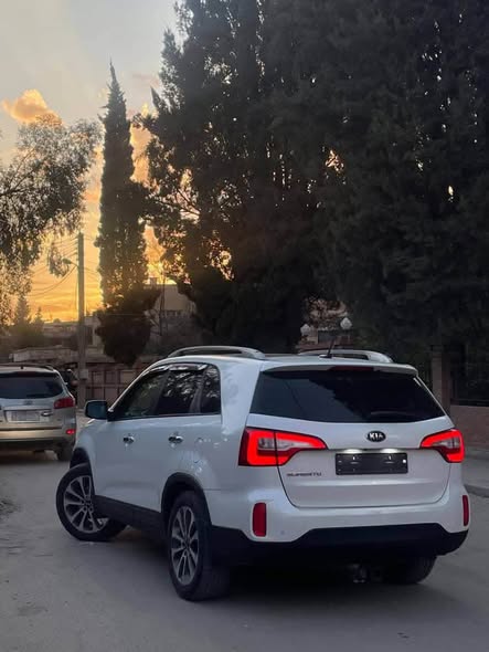 كيا سورينتو 2013 - صورة 2