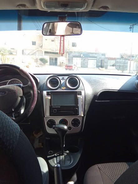 فورد فيغو 2015 - صورة 1