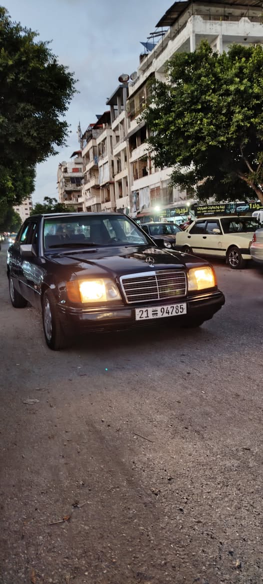 مارسيدس 320 1993