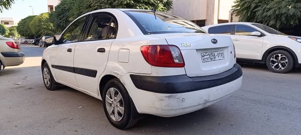 كيا ريو 2009 - صورة 4