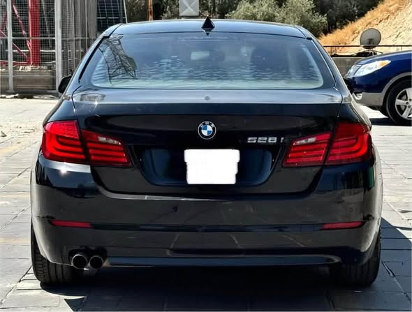 بي إم دبليو 528i 2011 - صورة 2