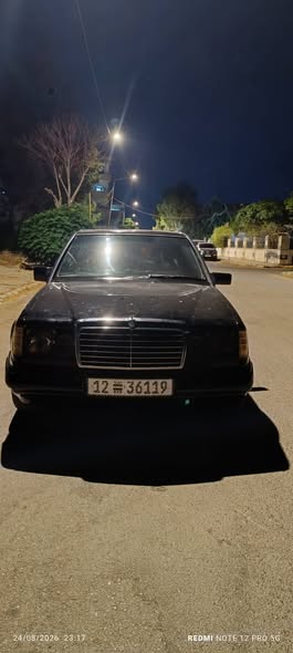 مرسيدس E300 1990 - صورة 1