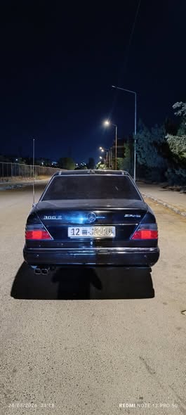 مرسيدس E300 1990 - صورة 4