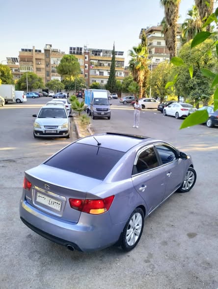 كيا سيراتو 2009 - صورة 1
