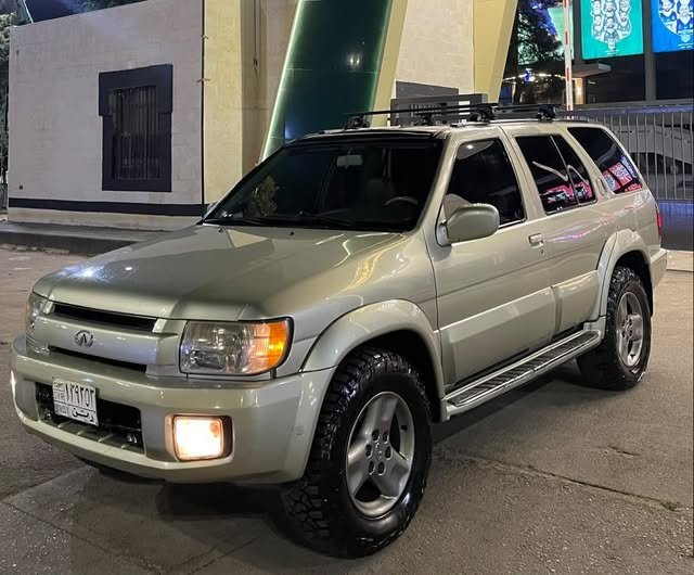 انفينيتي QX4 2002