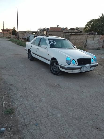 مرسيدس E 250 2001 - صورة 4