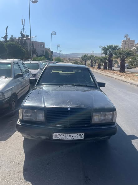 مرسيدس 190 1991 - صورة 4