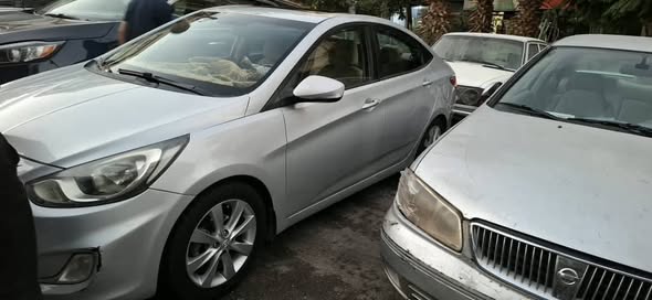 هونداي اكسنت 2011 - صورة 2