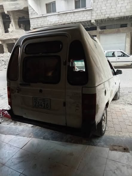 سكودا Pickup 1995 - صورة 1