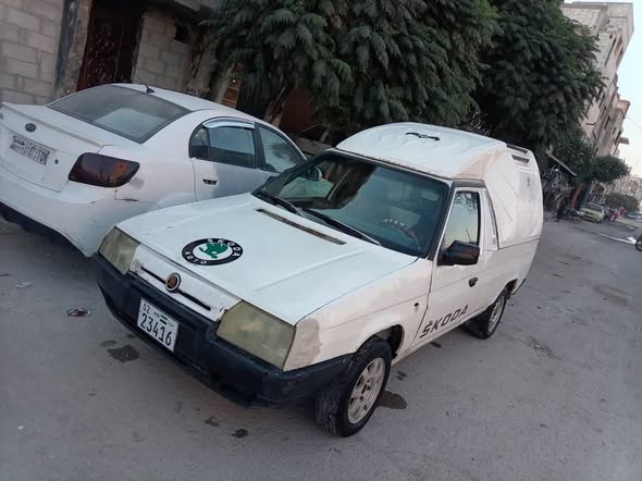 سكودا Pickup 1995 - صورة 3