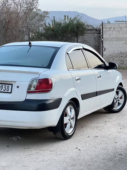 كيا ريو 2008 - صورة 2
