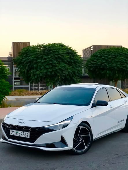 هيونداي إلنترا 2022 - صورة 2