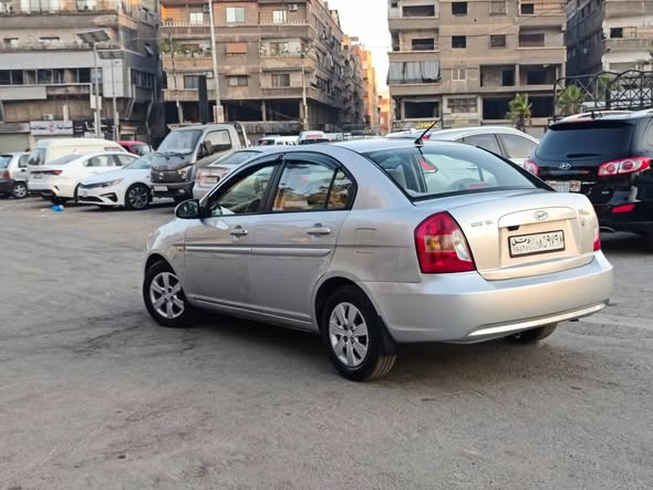 هيونداي فيرنا 2007 - صورة 3