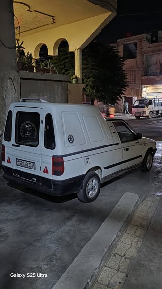 سكودا بيك أب 1997 - صورة 2