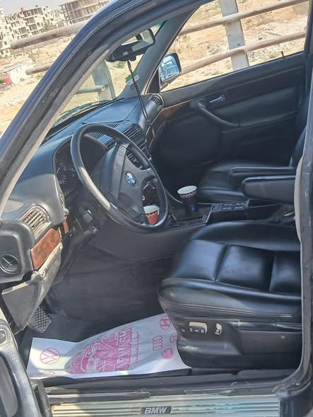 بي ام 3 Series 2003 - صورة 3