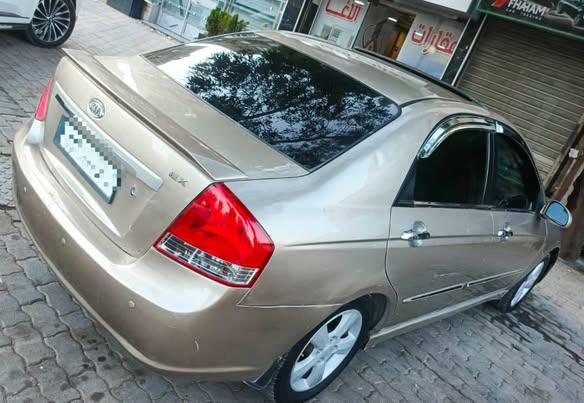 كيا سيراتو 2009 - صورة 3