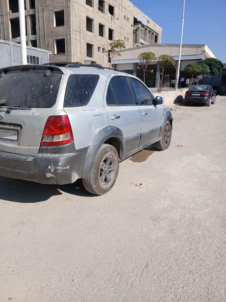 كيا سورينتو 2005 - صورة 5