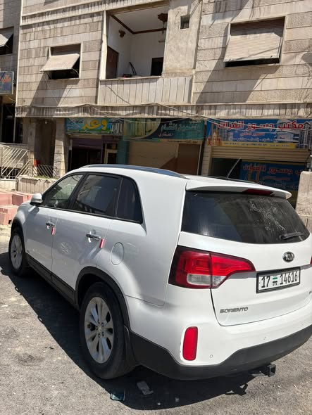 كيا سورينتو 2015 - صورة 4