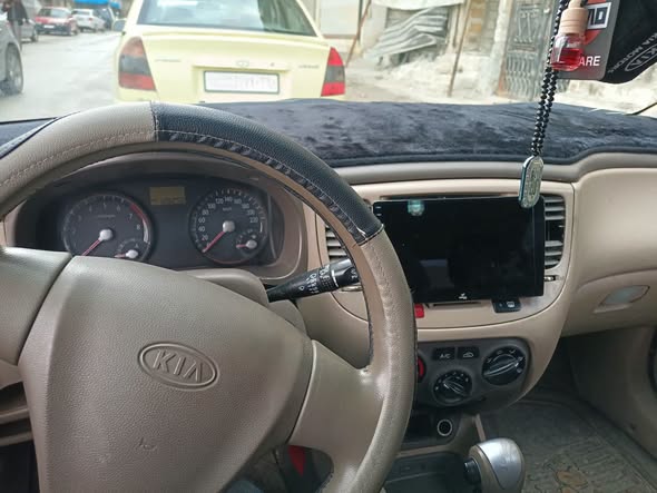كيا ريو 2008 - صورة 3