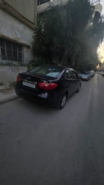 هيونداي افانتي 2011 - صورة 2
