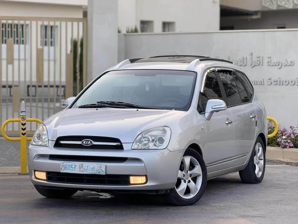 كيا كارينز 2008 - صورة 2