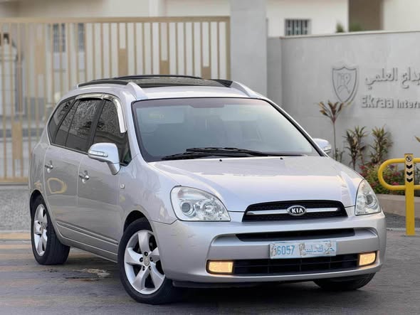 كيا كارينز 2008 - صورة 4