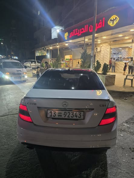 مرسيدس سي 220 2011 - صورة 2