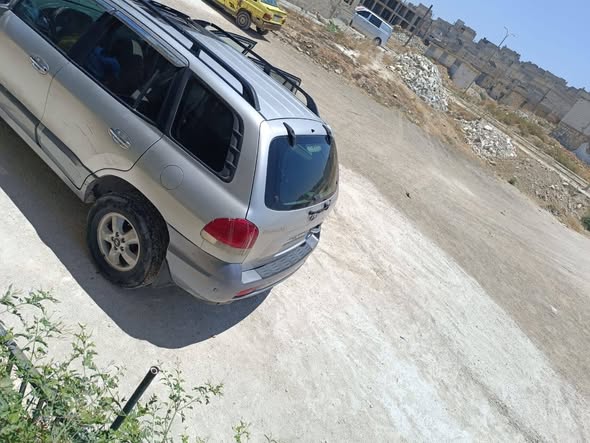 هيونداي سانتافي 2005 - صورة 4