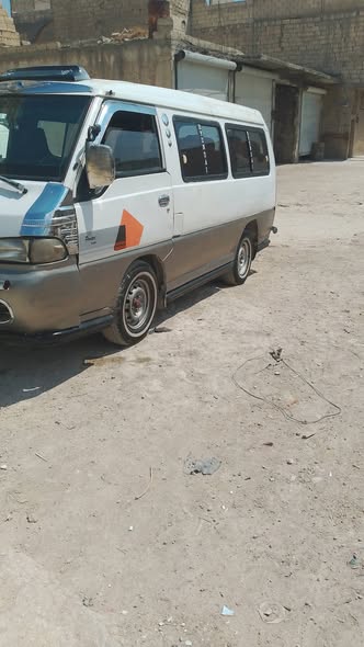 هيونداي H-1 2001 - صورة 1