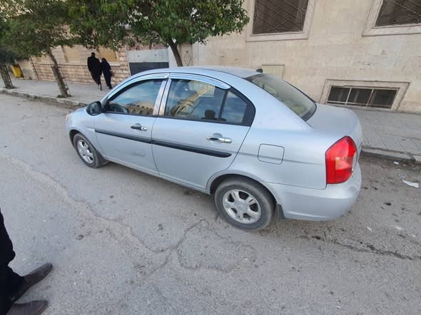 هونداي فيرنا 2010 - صورة 2