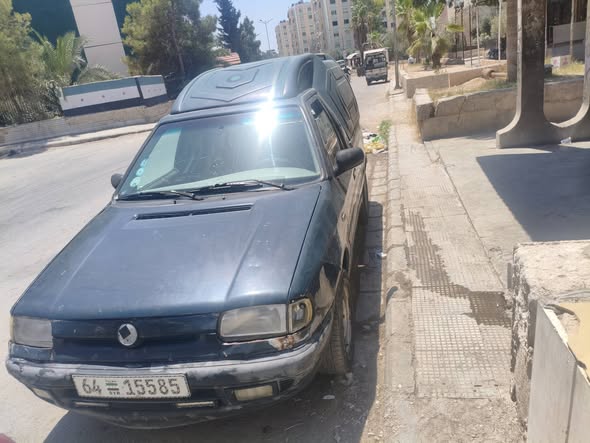 سكودا بيك أب 2000 - صورة 3