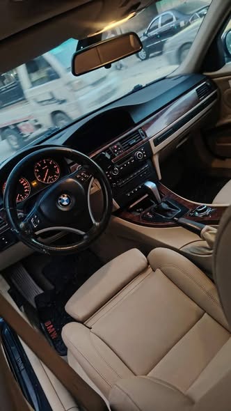 بي إم دبليو 320 2010 - صورة 4