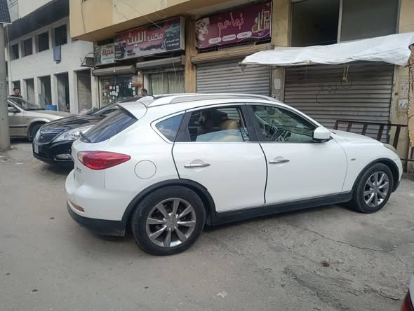 إنفينيتي EX 2011 - صورة 1