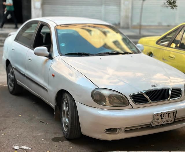 دايو لانوس 2002